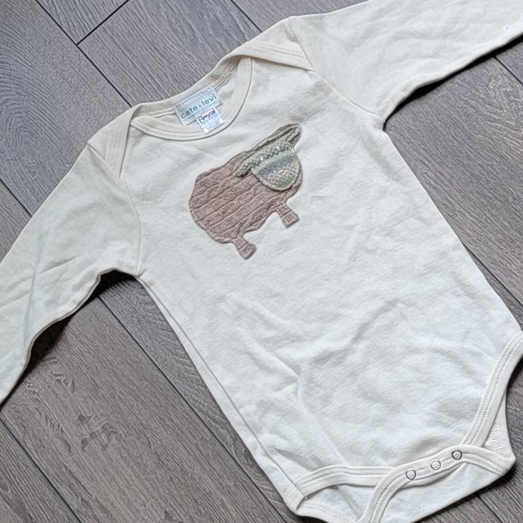 CATE & LEVI Organic Onesie - Baby - Made in Canada NEW NWT 6-12 mo Sheep - Picture 1 of 5